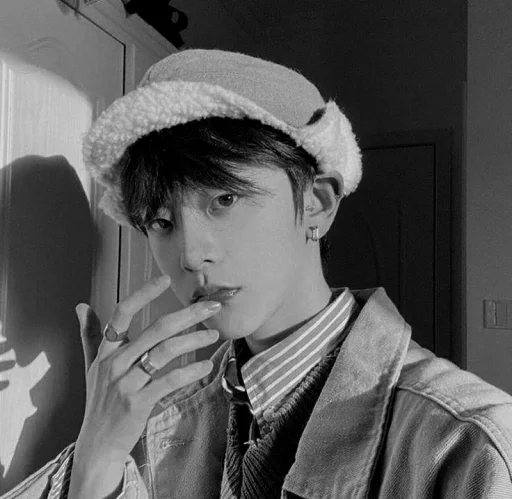 Стикер из набора Liumeng dark - @liumengch для Телеграм: Статические 🖤