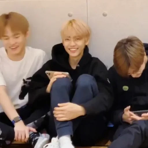 Стикер из набора @nctzjaemin для Телеграм: Статические 😀