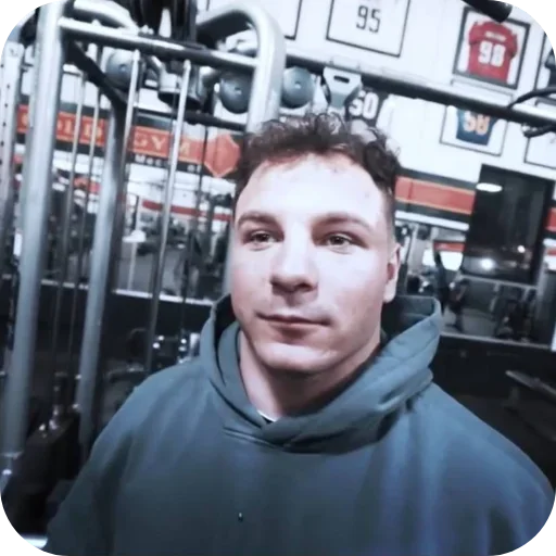 Стикер из набора THE TREN TWINS ➡️ @Ctikerubot для Телеграм: Видео, Статические 🤫