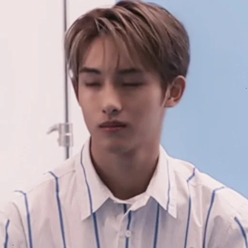 Стикер из набора winwin ᝢ by @pitchestdark для Телеграм: Статические 🍣