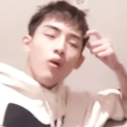 Стикер из набора winwin ᝢ by @pitchestdark для Телеграм: Статические 🍣