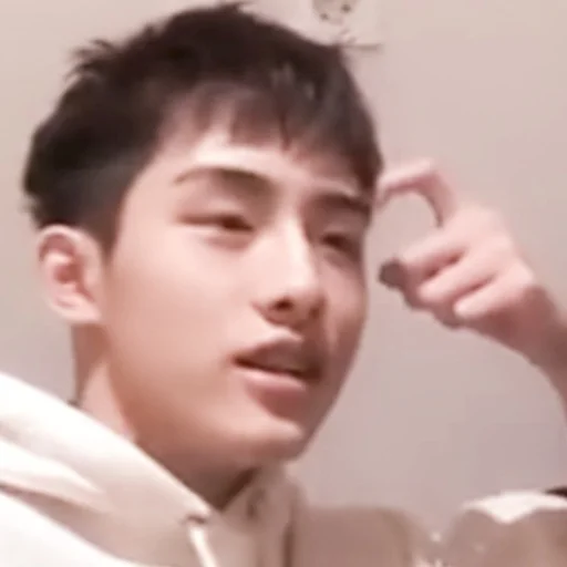 Стикер из набора winwin ᝢ by @pitchestdark для Телеграм: Статические 🍣