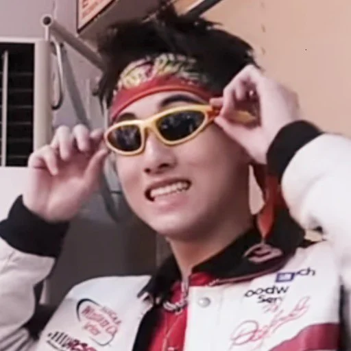 Стикер из набора winwin ᝢ by @pitchestdark для Телеграм: Статические 🍣