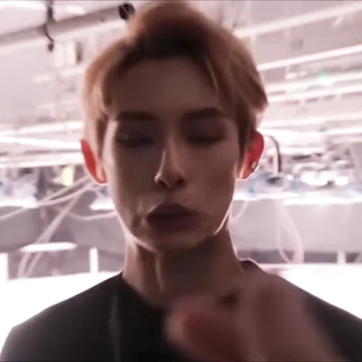 Стикер из набора winwin ᝢ by @pitchestdark для Телеграм: Статические 🍣