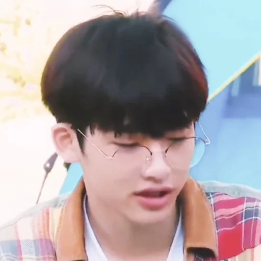 Стикер из набора winwin 2 ᝢ by @pitchestdark для Телеграм: Статические 🍣