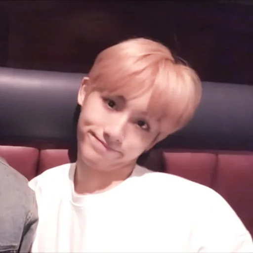 Стикер из набора winwin 2 ᝢ by @pitchestdark для Телеграм: Статические 🍣
