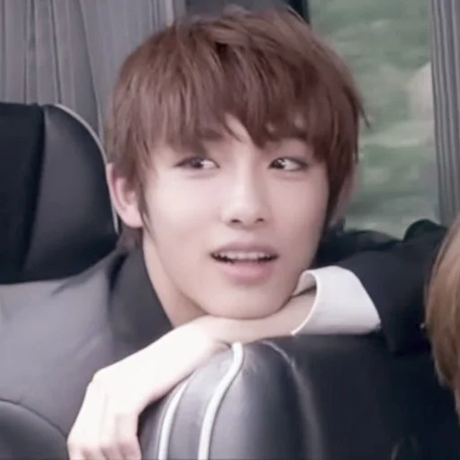 Стикер из набора winwin 3 ᝢ by @pitchestdark для Телеграм: Статические 🍣