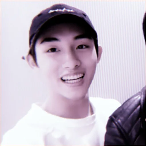 Стикер из набора winwin 4 ᝢ by @pitchestdark для Телеграм: Статические 🍣