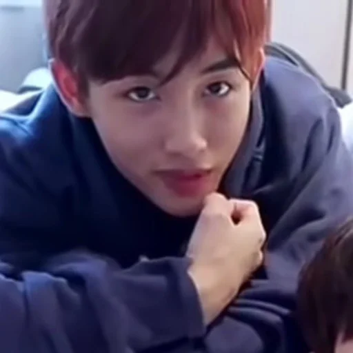 Стикер из набора winwin 5 ᝢ by @pitchestdark для Телеграм: Статические 🍣