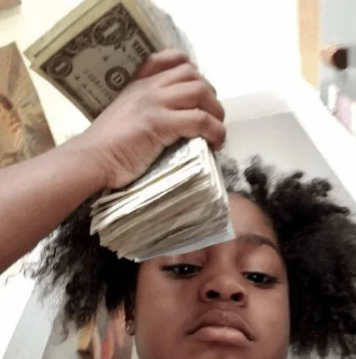Стикер из набора wikkin✨ для Телеграм: Видео, Статические 💸