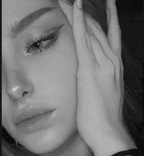 Стикер из набора ᴢʀᴀ для Телеграм: Статические ✨